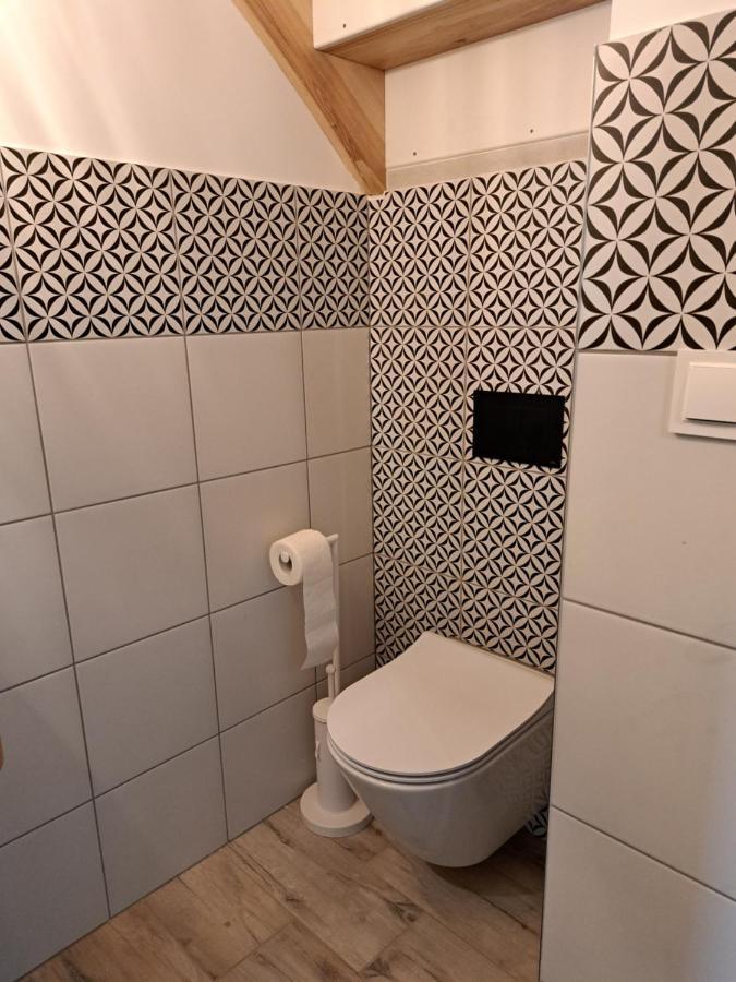Honey House Apartment Gesiniec Exterior photo